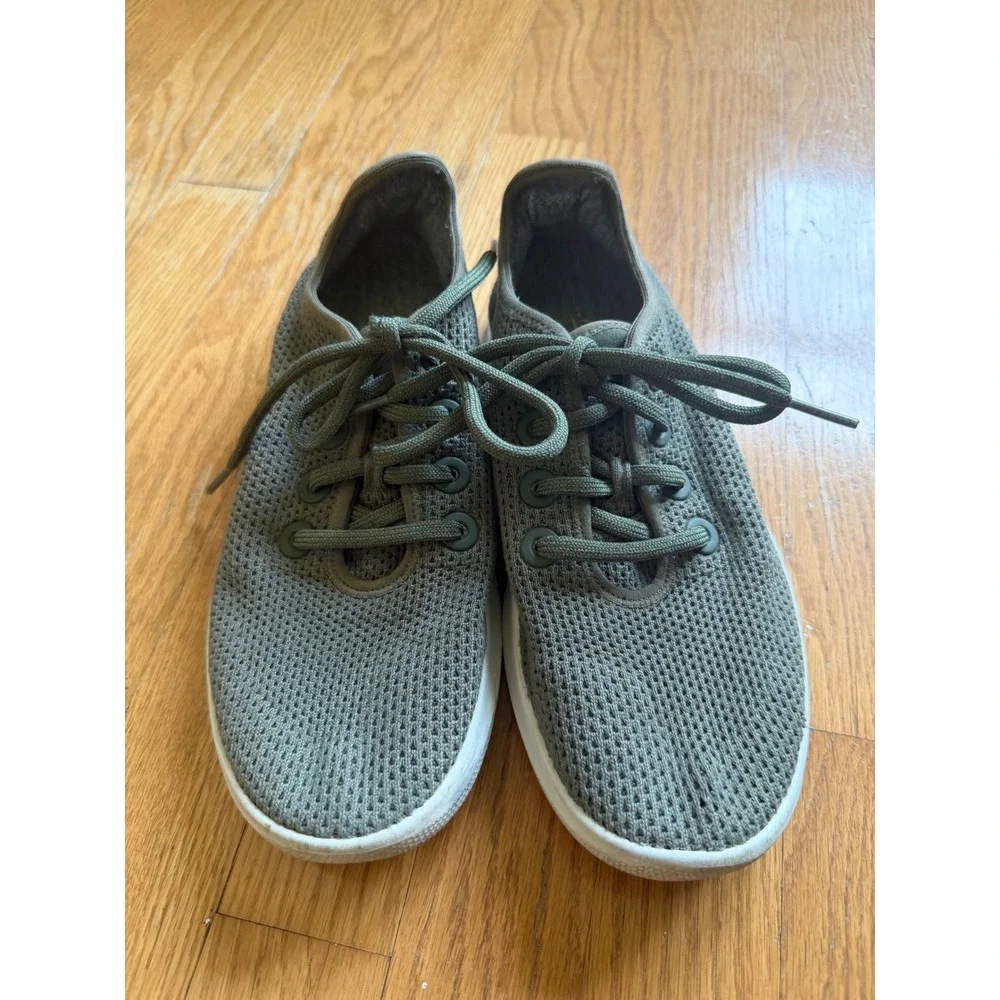 Allbirds Tree Runners Size W8 Olive Green Sustainable Mesh Sneakers